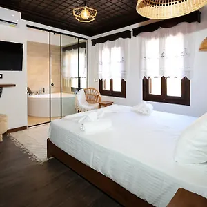 Ador Boutique , Berat Albania